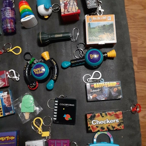 HUGE Basic Fun Keyring/Keychain Kit! - Picture 15 of 16